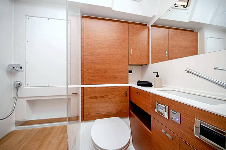 Парусная яхта Hanse 590